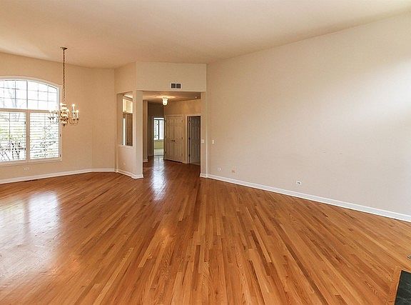 4th image of 4 Doral Ct