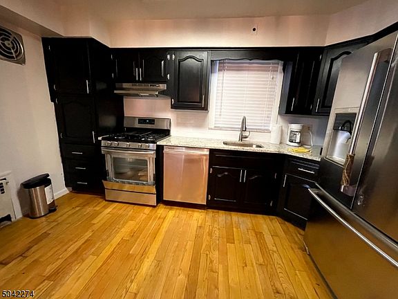 5th image of 160 White Oak Ter