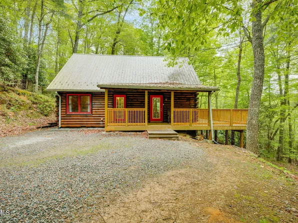 2547 Callalantee Dr, Mountain City, TN 37683