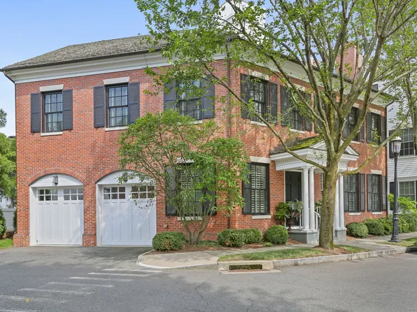 2 Elmwood Drive #2, Fairfield, CT 06890