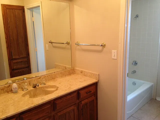 245 Simmons Dr — Photo 4
