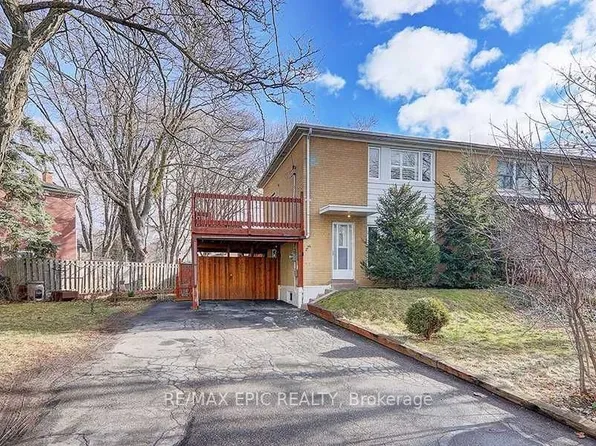 274 Taylor Mills Dr N, Richmond Hill, ON L4C 2T9