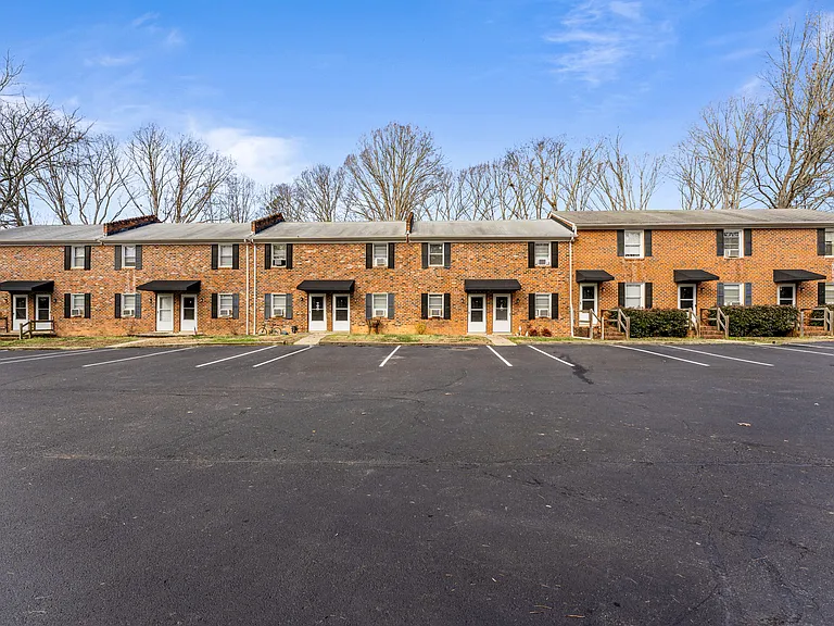 3616 Old Buckingham Rd #D — Photo 15