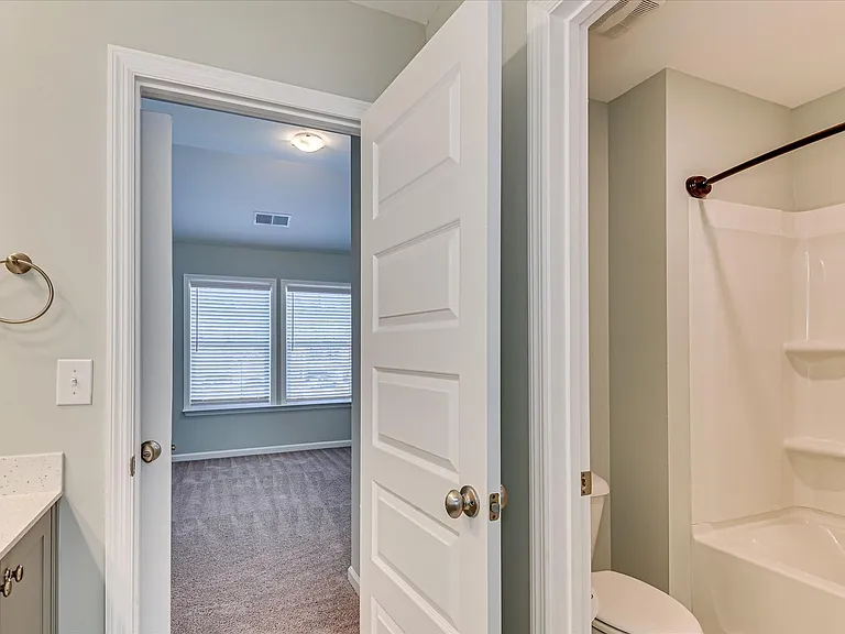 705 Navan Ln — Photo 47