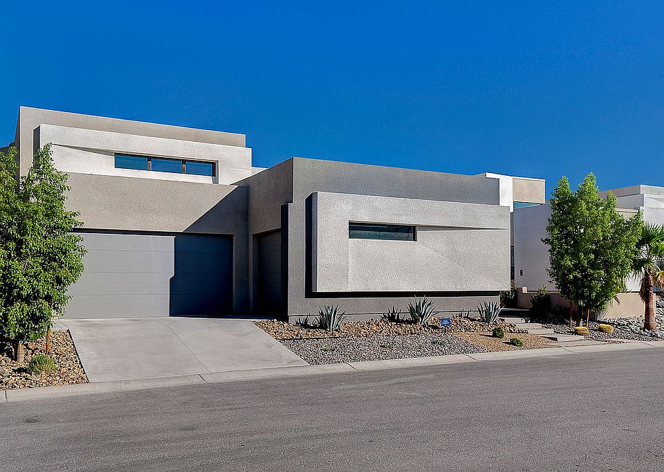1st image of 13 Highland Cove Ln
