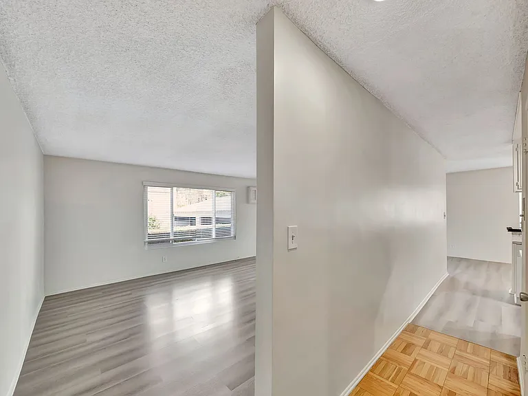 10634 Holman Ave #3-2 — Photo 7