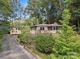 250 Mondamin Rd, Zirconia, NC 28790