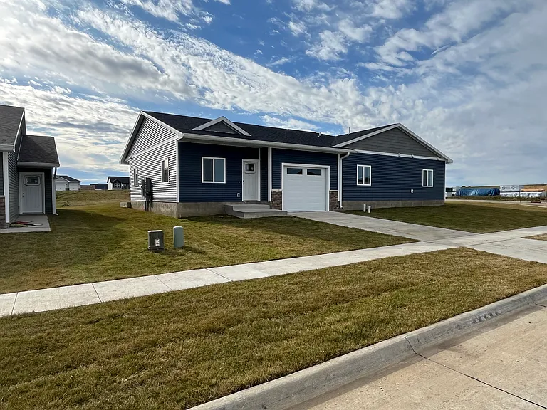 327 Post Oak Dr — Photo 14