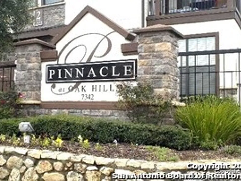 7342 Oak Manor Dr #7207