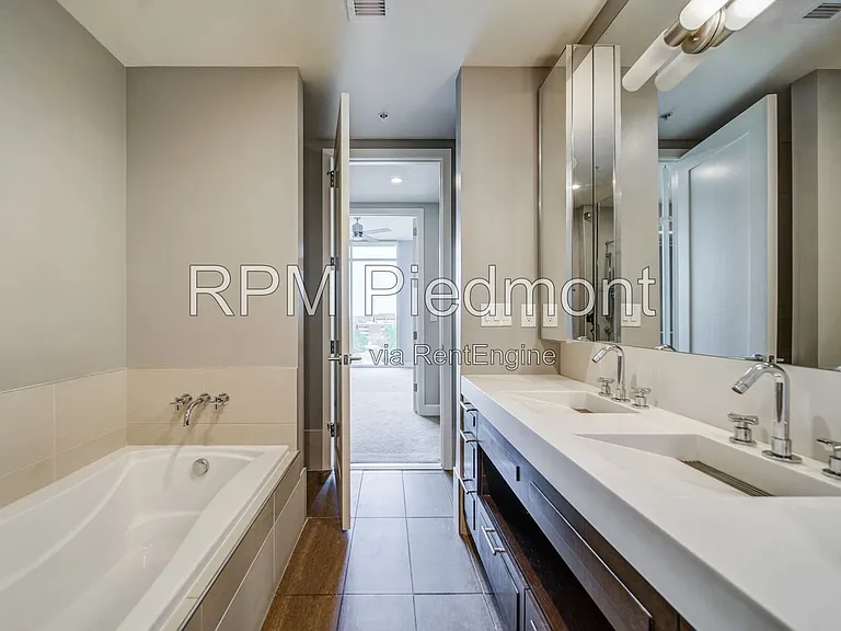 1820 Peachtree Rd #911 — Photo 26