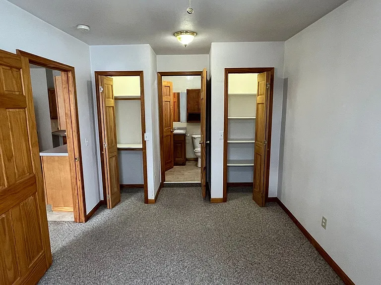 516 S Webb St — Photo 11