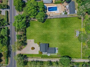 11 Shinnecock Rd, Hampton Bays, NY 11946