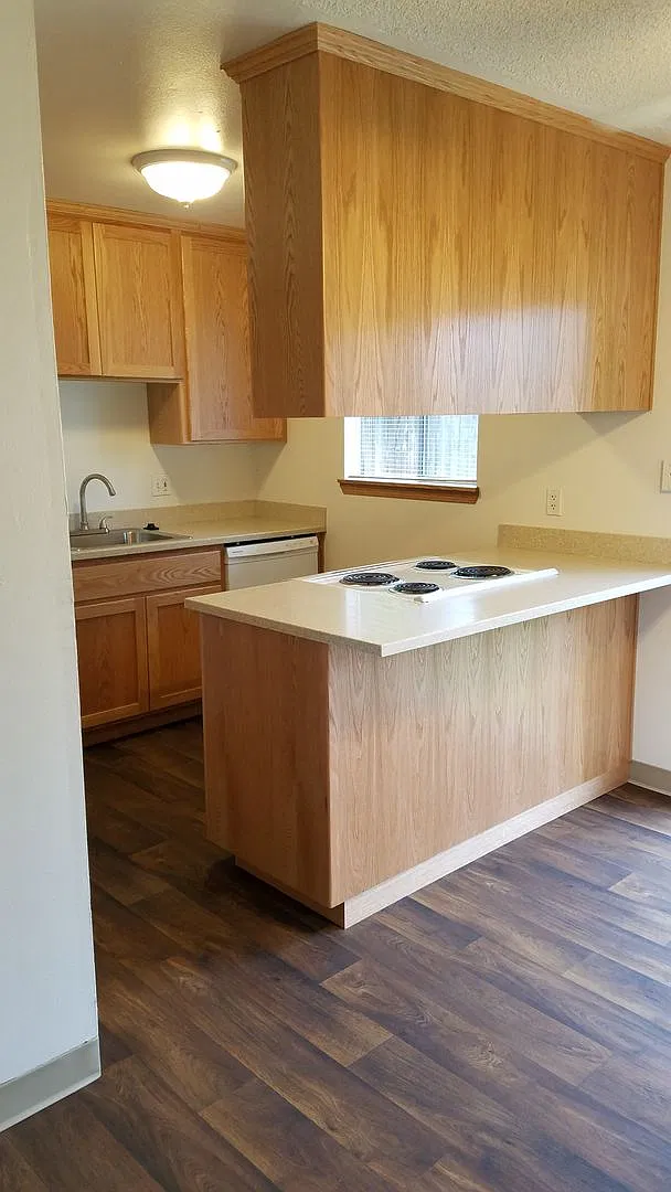 Jefferson Square Apartments — Photo 1