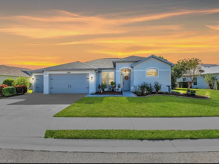 23398 Olde Meadowbrook Cir — Photo 1
