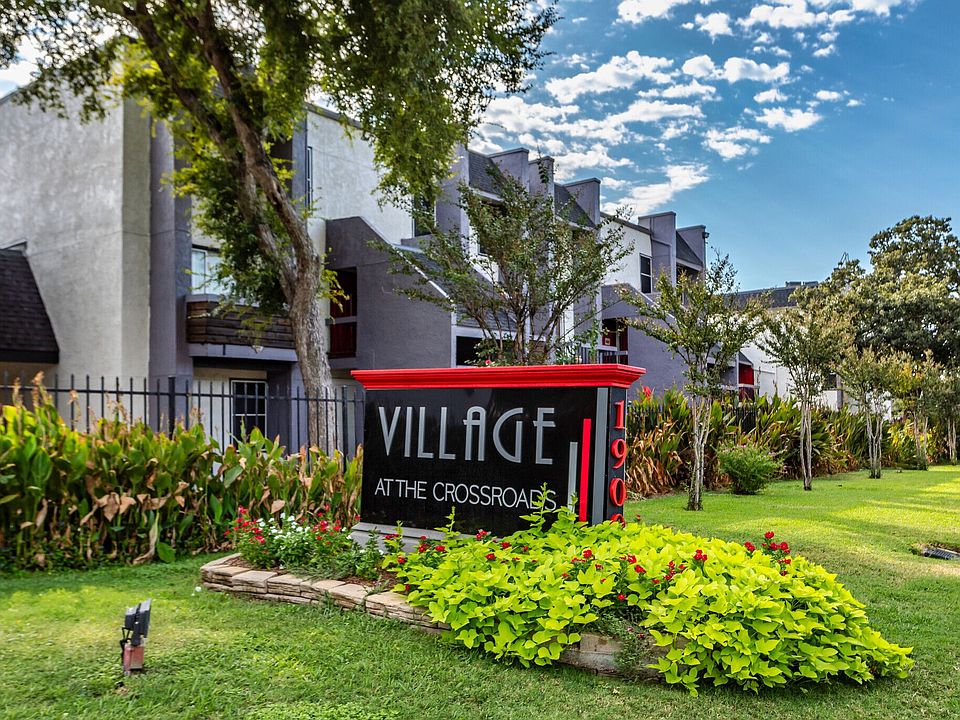 Village at the Crossroads Apartments - 1900 Carl Rd Irving TX | Zillow