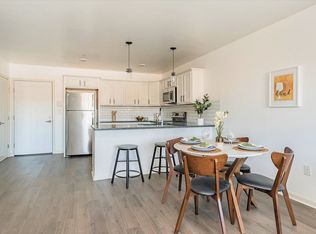 Lilac Pointe, Philadelphia, PA 19128