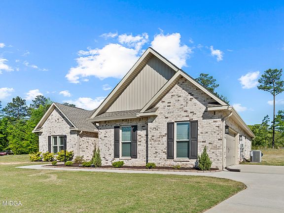 2nd image of 226 Lannington Dr