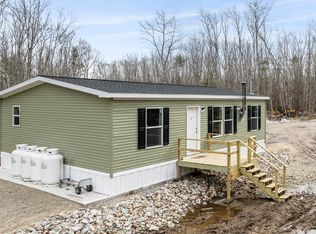 35 Hutchings Rd, Nobleboro, ME 04555