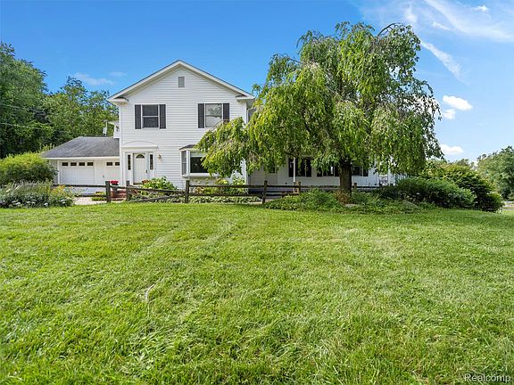 4th image of 2273 Delano Rd