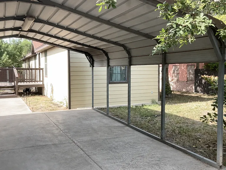 112 Pacific Ave — Photo 4