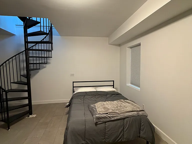 192 Arlington Ave #4 — Photo 17