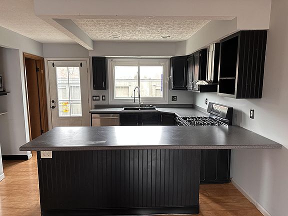 3rd image of 5836 Thada Ln
