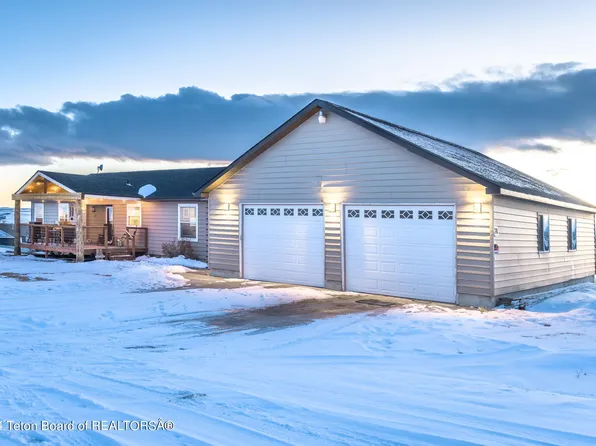 28 Wild West Pl, Pinedale, WY 82941