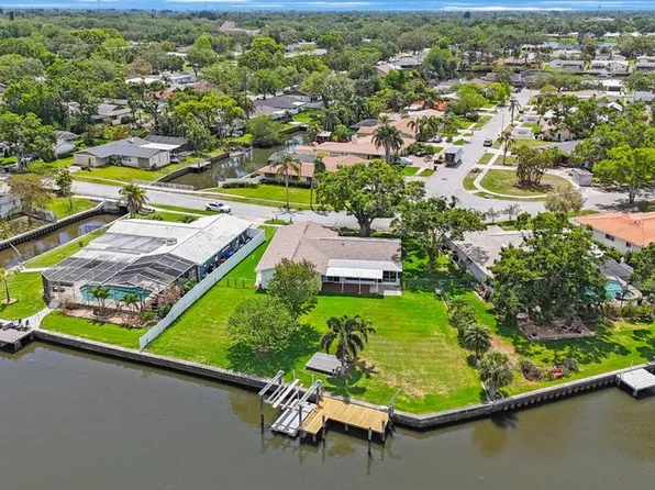 2156 Egret Dr, Clearwater, FL 33764