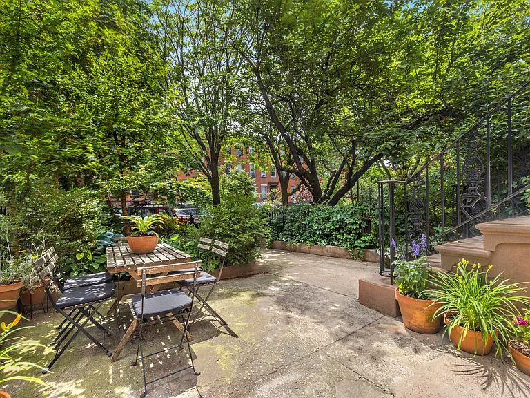 29 4th Pl #GARDEN — Photo 12