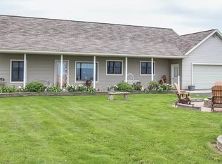 14468 Lakeshore Rd, Kent, NY 14477