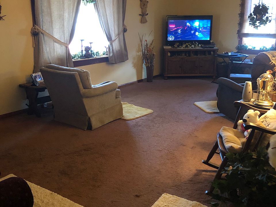 1st image of 127 Sharon Ave