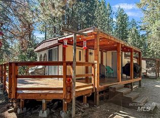 301 S School St, Cascade, ID 83611