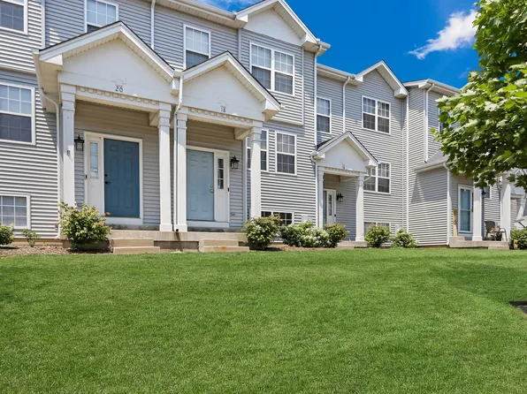 18 W Big Horn Dr, Hainesville, IL 60073