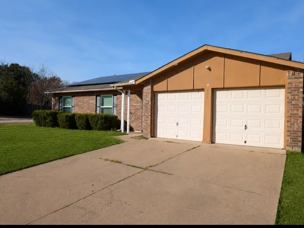 711 Edgemont Pl, Arlington, TX 76017