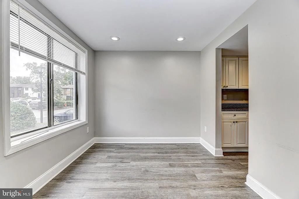 3 bed, 1.5 bath, 1763 sqft, $2,400 — Photo 4