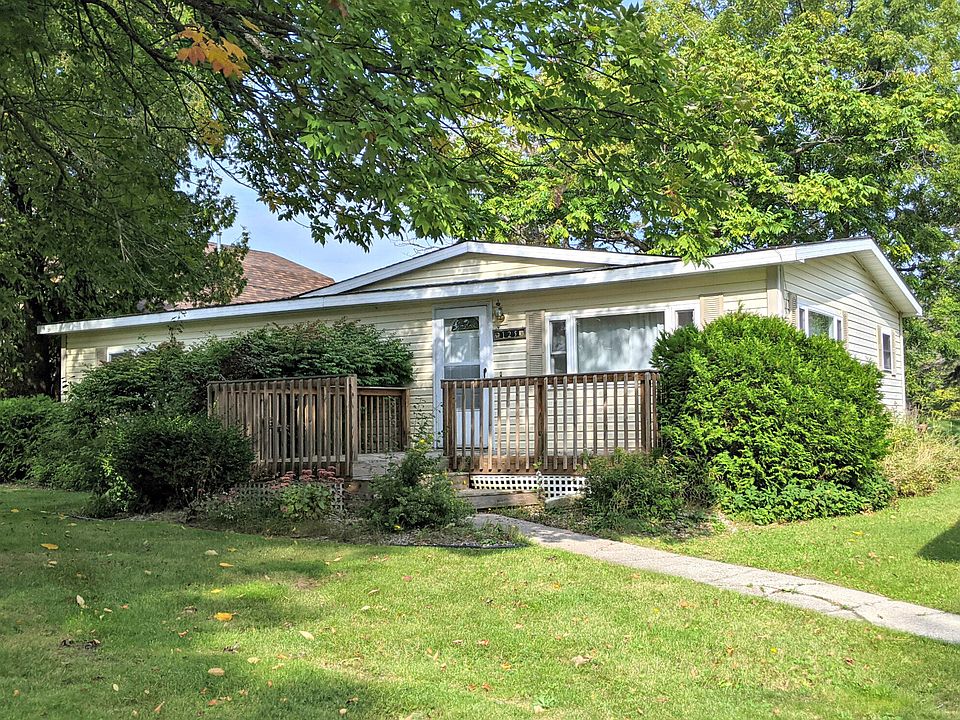 1st image of 125 Pine Trl