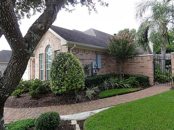 2nd image of 2322 Fairway Pointe Dr