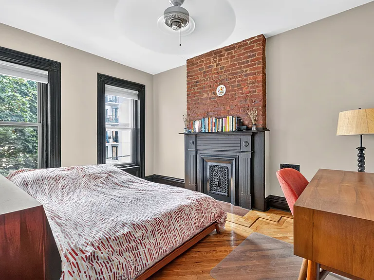 380 Herkimer St #2 — Photo 8