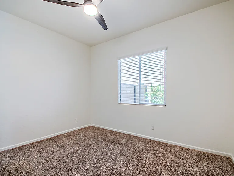 10443 W Nosean Rd #B — Photo 7
