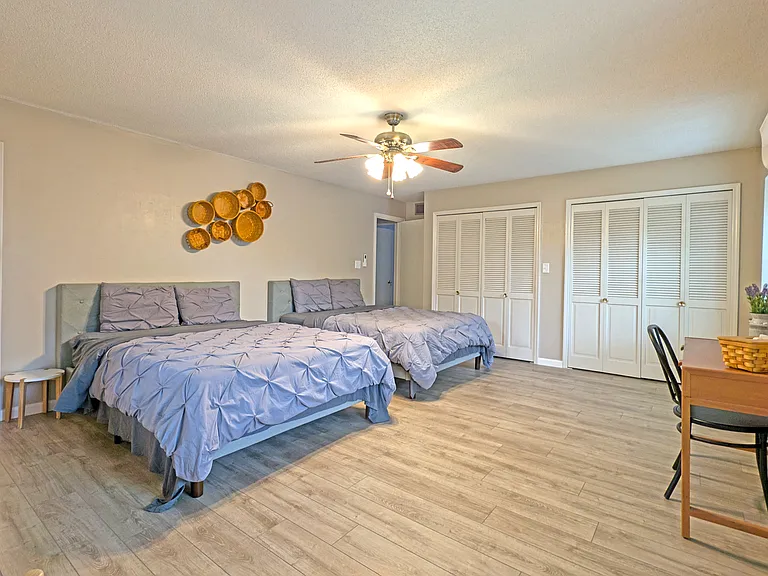 3204 W Twickingham Dr — Photo 25