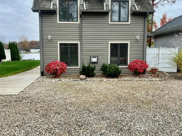 8065 S Portage Rd, Jackson, MI 49201