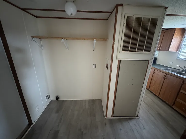 103 Shelby Dr — Photo 5