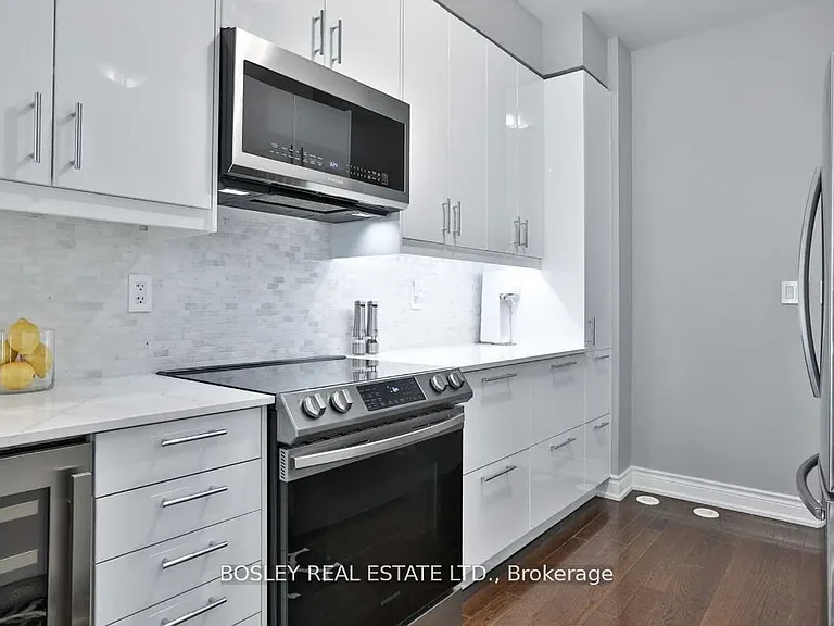 45 Hargrave Ln #148 — Photo 9