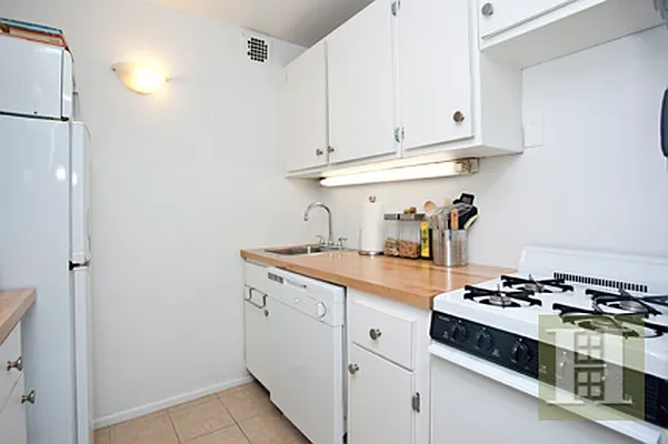 Rented by Halstead Real Estate | media 13