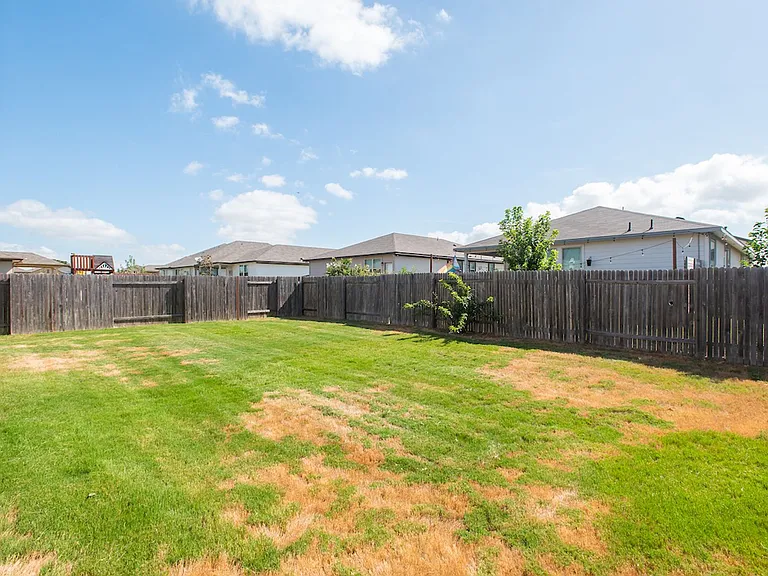 8113 Rosano St — Photo 31