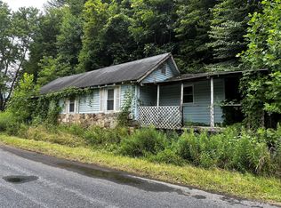 57 Greasy Creek Rd, Bakersville, NC 28705