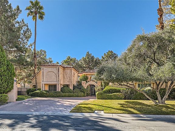 2nd image of 24 Wild Dunes Ct