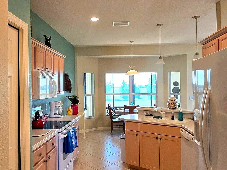4023 Ashton Club Dr — Photo 4