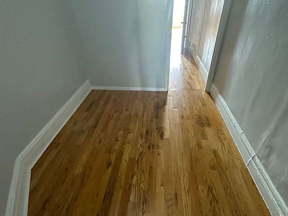 5th image of 145 Chestnut Ave APT 3R