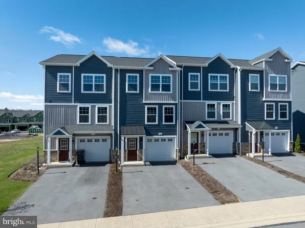 114 Veery Way, Port Matilda, PA 16870